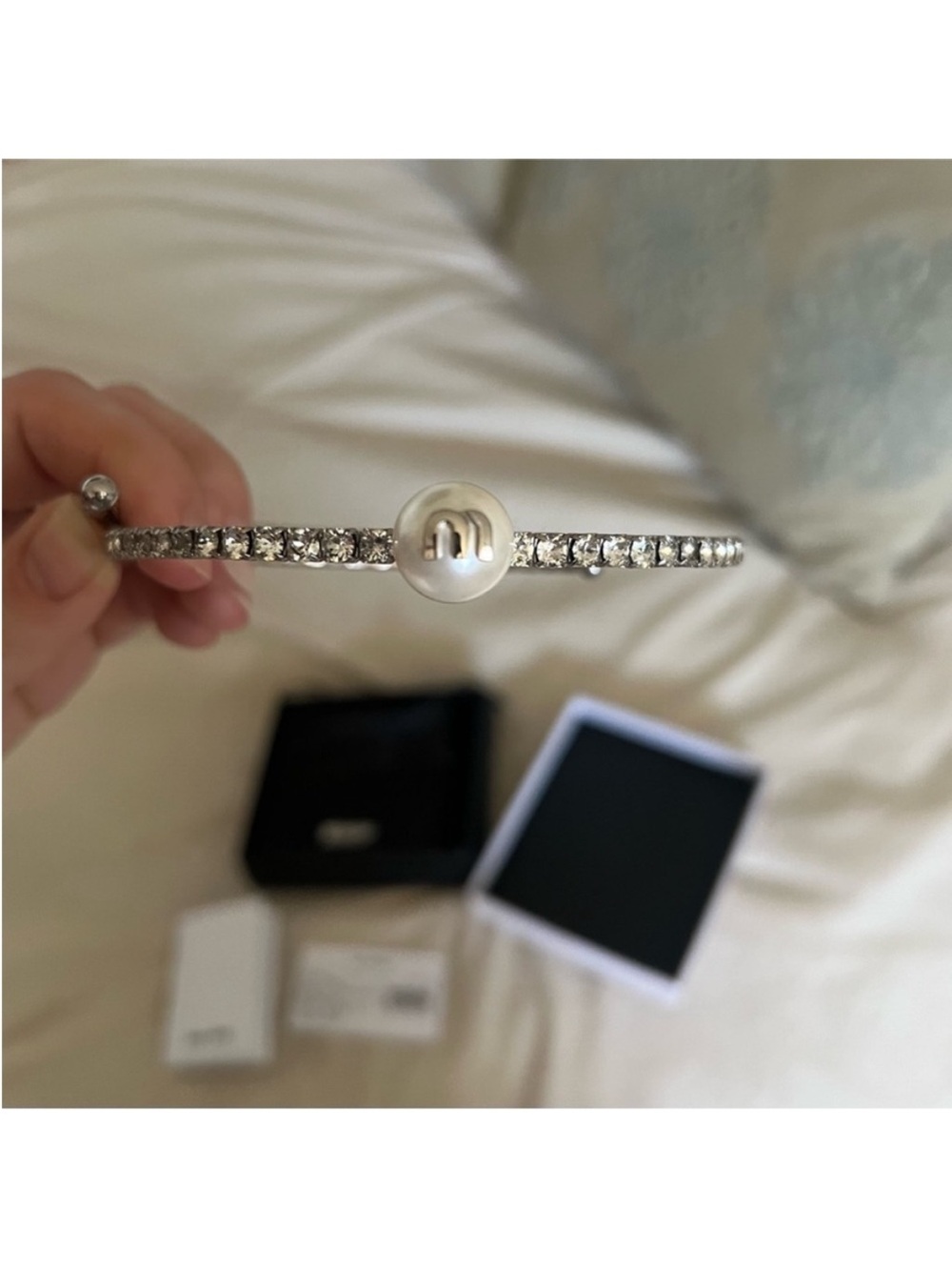 Miu Miu Diamond Pearl
Choker - Picture 10 of 10